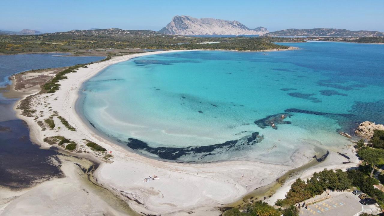 Iss Travel, Le Carrube Two Bedrooms Apartments With Air Conditioning San Teodoro  Exterior foto